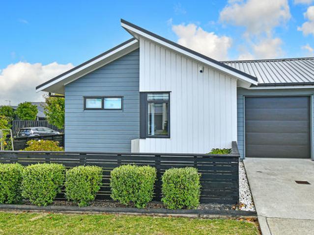 Low Maintenance Perfection!