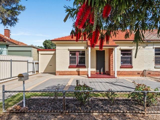 Low Maintenance Two Bedroom Home in Convenient Kilburn