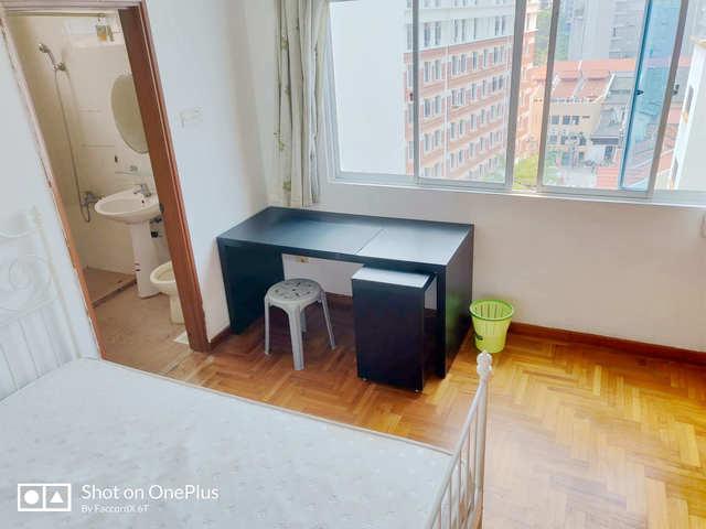 Low rent near Dakota MRT Geylang lorong 34 master room