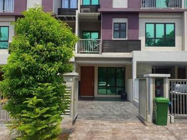 LOW UNIT The Strata Bandar Puteri Bangi Kajang Selangor
