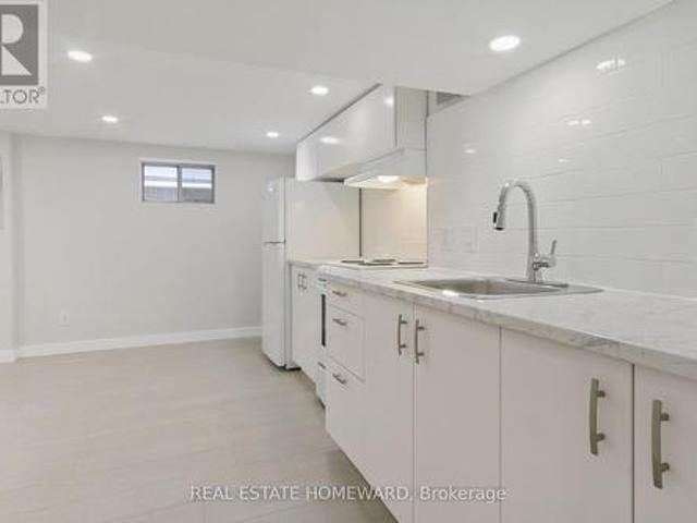Lower 486 Delaware Avenue, Toronto, ON, M6H 2T9 house for lease | Listing ID W13449 | Royal LePage