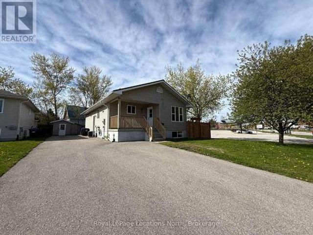 Lower 51 Raglan Street, Collingwood, ON, L9Y 4Y6 house for lease | Listing ID S13695 | Royal LePage