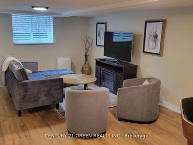 Lower 58 South Kingsway, Toronto, ON, M6S 3T3 house for lease | Listing ID W13498 | Royal LePage