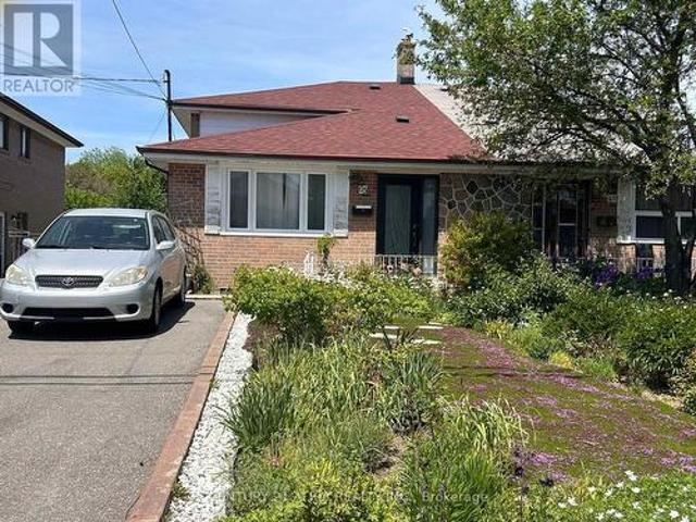 Lower 65 Newlin Crescent, Toronto, ON, M3L 1X5 house for lease | Listing ID W13235 | Royal LePage