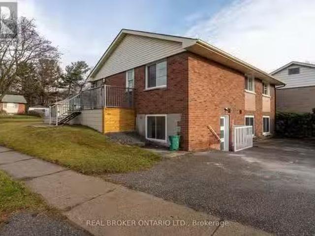 Lower 685 Emerson Avenue, Oshawa Donevan, ON, L1H 3L2 in.