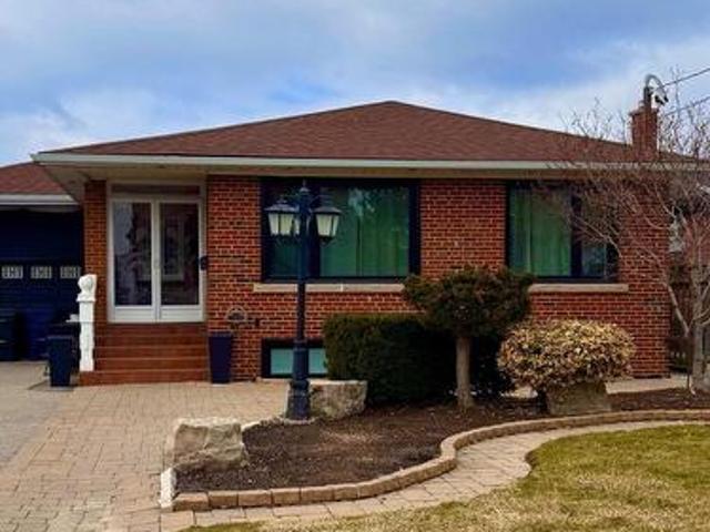Lower 6 Frankfort Avenue, Toronto, ON, M6L 2Y2 house for lease | Listing ID W13216 | Royal LePage