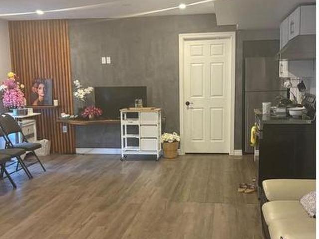 Lower 864 Thistleridge Crescent, London South L, ON, N6K 0B5 house for lease | Listing ID X13538 | Royal LePage