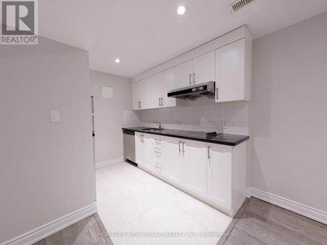 Lower 10 Dixon Avenue, Toronto, ON, M4L 1N3 house for lease | Listing ID E12987 | Royal LePage