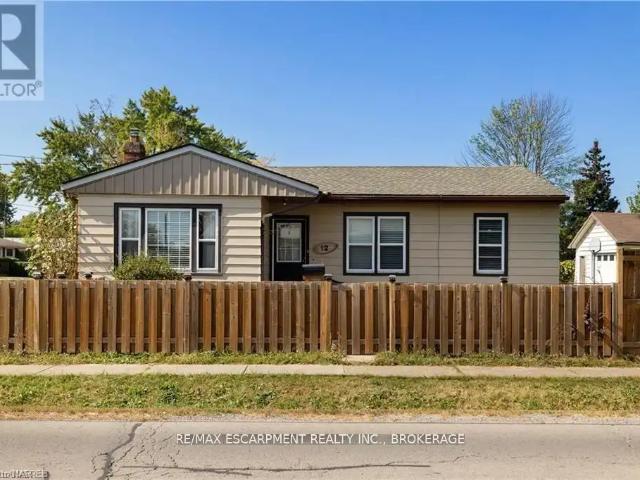 LOWER 12 FERNDALE AVENUE