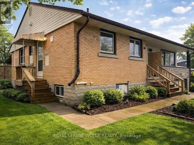 Lower 148 Siebert Avenue, Kitchener, ON, N2C 2A8 house for lease | Listing ID X13547 | Royal LePage