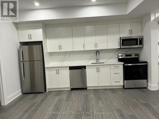 Lower 21 Antonio Court, Toronto, ON, M9L 0A4 house for lease | Listing ID W13495 | Royal LePage