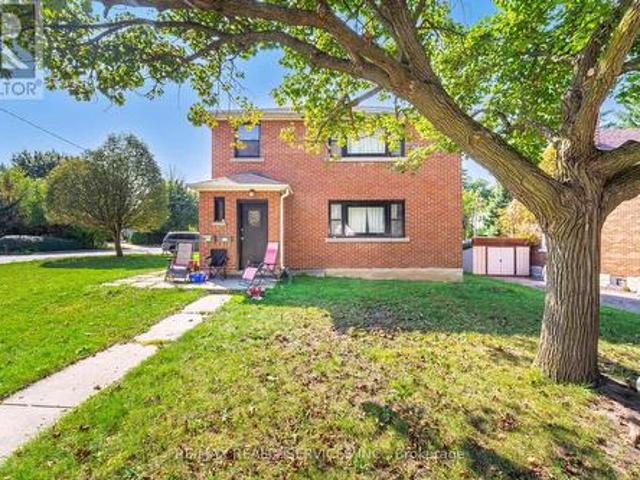 Lower 21 Beverley Street, Waterloo, ON, N2L 2H5 house for lease | Listing ID X13538 | Royal LePage