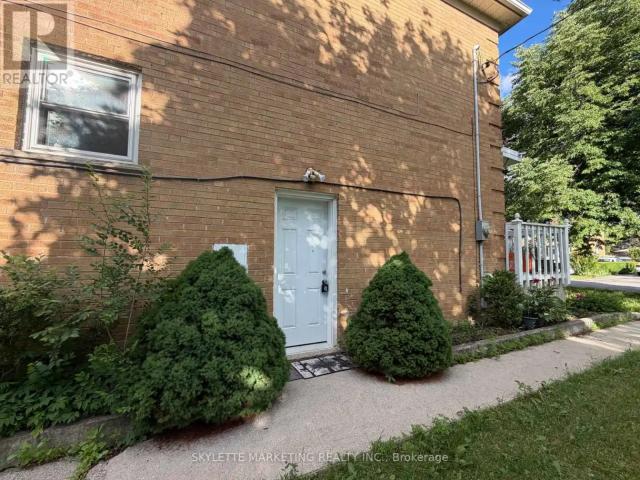 LOWER 229 ZELDA CRESCENT