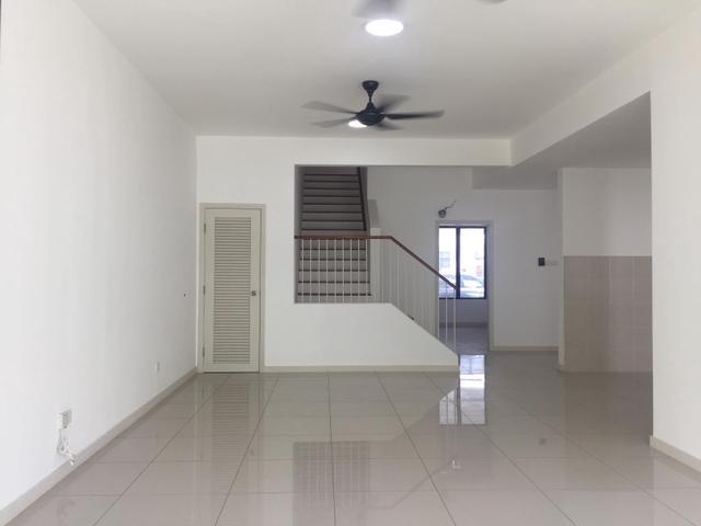LOWER Townhouse Primer Garden Town Villas Cahaya Spk U9 Shah Alam