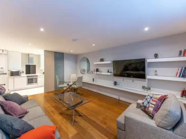Lower Baggot Street, Dublin 2 is for rent