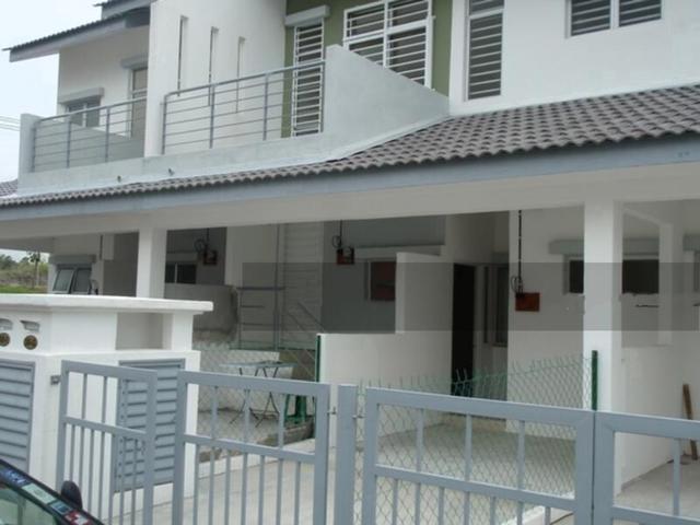 Lower Floor Taman Tasik Puchong Town Villa Townhouse Gated Renovate