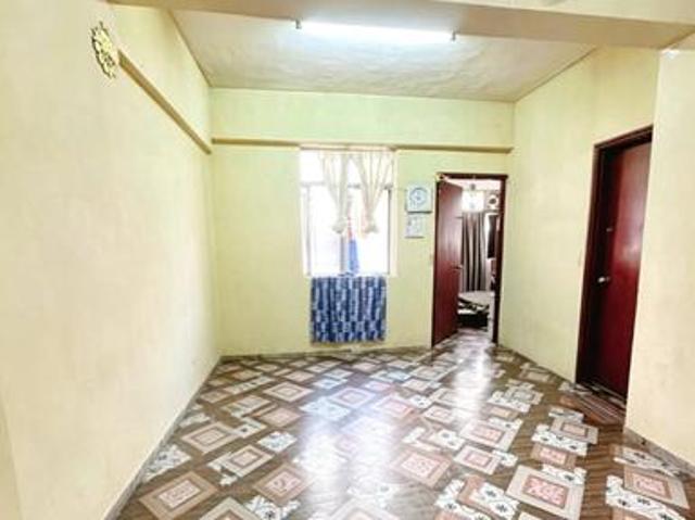 Lower Floor Unit Good Location Greenview Apartment Kepong