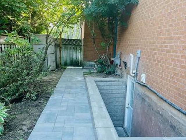 Lower Level 1397 Heritage Way, Oakville, ON, L6M 3C2 house for lease | Listing ID W13042 | Royal LePage