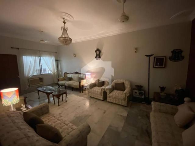 Lower Portion Of 240 Square Yards For Rent In Gulistan E Jauhar Block 17