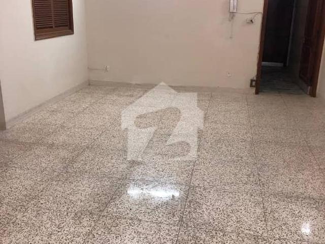 Lower Portion Of 600 Square Yards In Gulshan E Iqbal Block 9 Is Available