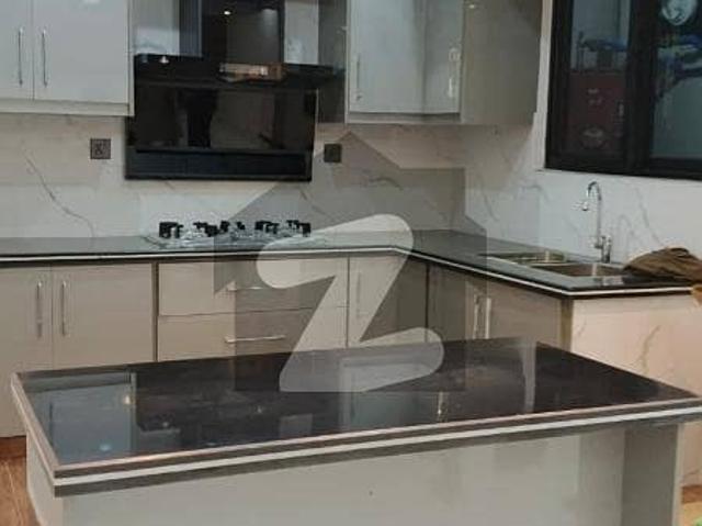 Lower Portion Sized 8 Marla Available In Faisal Town F 18