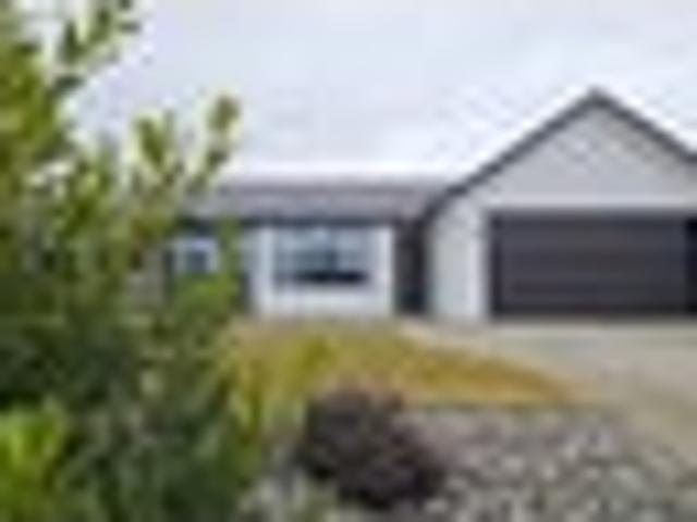 Lower Shotover, 3 bedrooms, $1100 pw