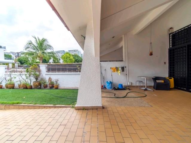 Lowland Road Sizable Terrace Terraced House For Sale, $5,500,000, 5 Bed 3 Bath 3,400 sqft $1,976.00 psf