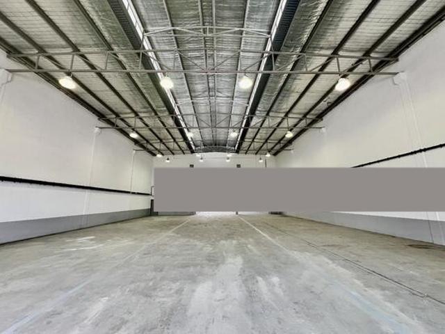 Loyang️ | B2 | Ground Floor | 10m Ceiling | 30kn Floor Load | 40 Footer Access Factory / Workshop B2 For Rent, $14,0009,300 sqft $1.51 psf