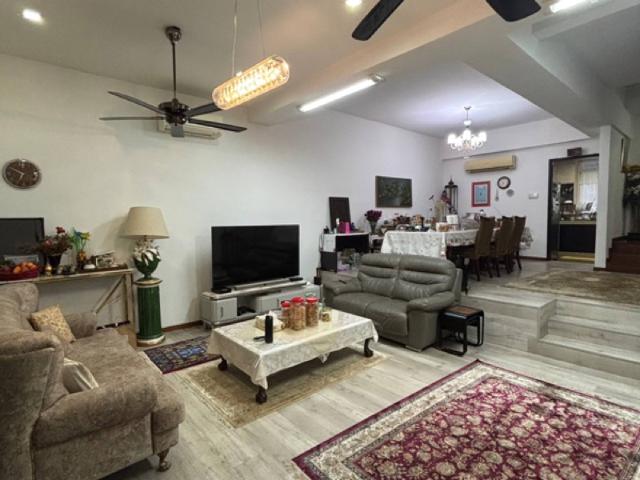LOYANG VILLAS Terraced House For Sale, $2,500,000, 5 Bed 6 Bath 3,000 sqft $1,228.00 psf