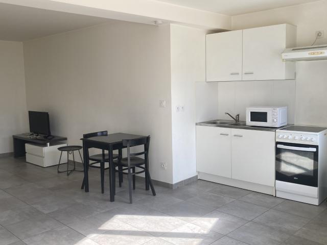 Loyettes Location Appartement 01