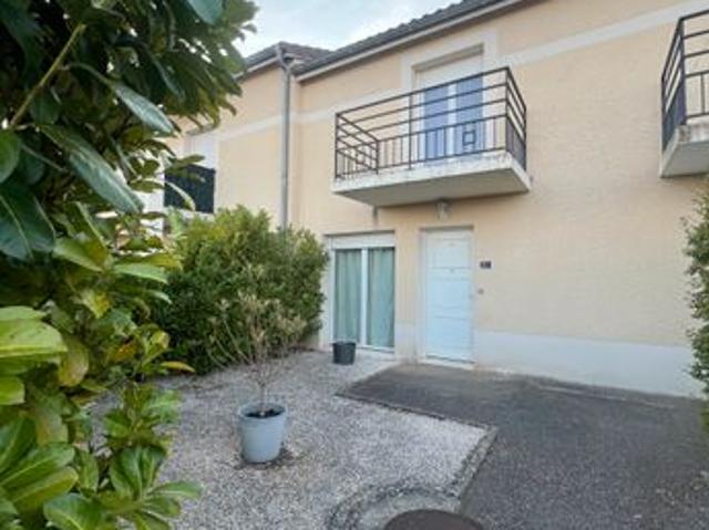 LOYETTES Maison de 73 m² avec 3 chambres terrasse et parking privatif