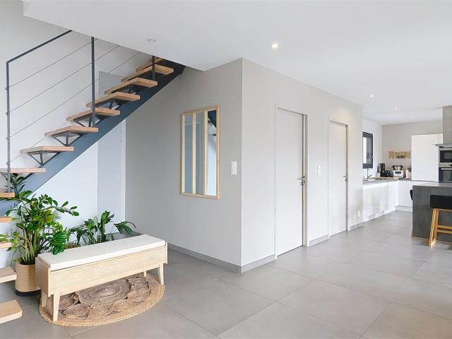 Lozanne Maison haut standing 5 chambres Excellente perfo. 155m² Lozanne