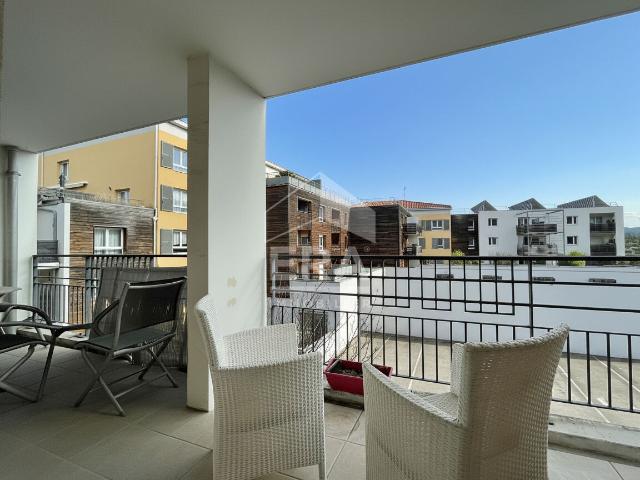 Lozanne Gare à pied Appartement T3 de 73 m2 | Parking | Résidence sécurisée