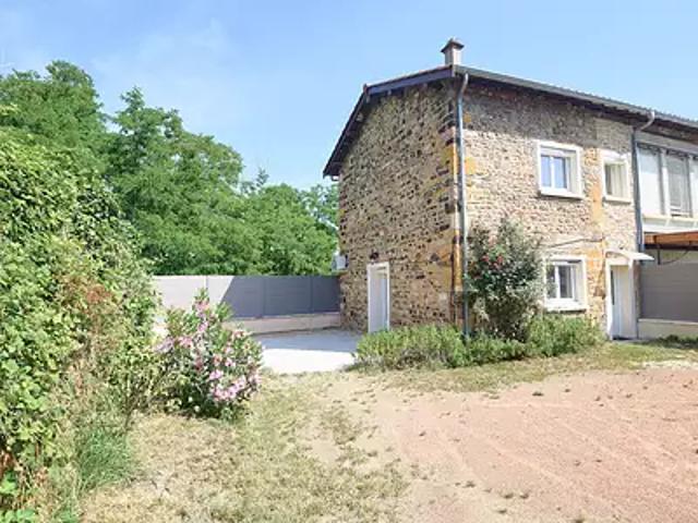 Lozanne 69380 Location maison 3 pièces t3 parking