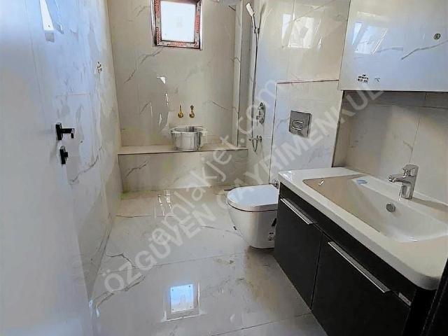 Lozanevler Arkası 3+1 Geniş Yüksek Giriş Güney Doğu Yol Cepheli
