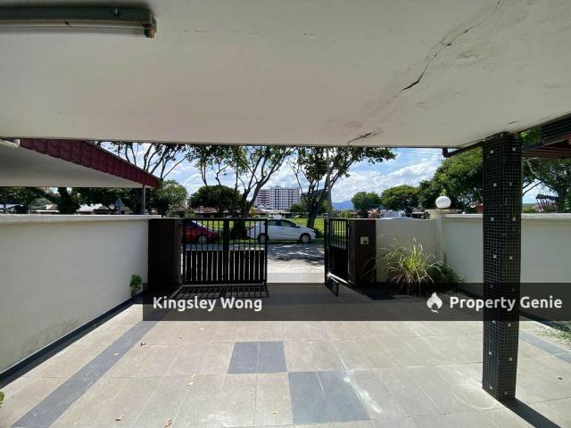 lpoh Garden Canning Garden Freehold Single Storey Terrace House facing field Aeon Kinta Hospital Schools