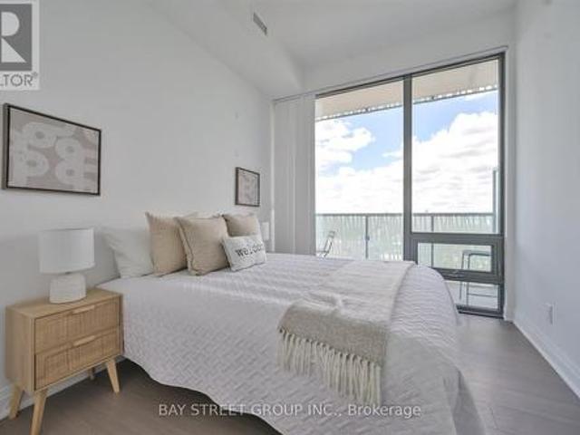 Lph4706 50 Charles Street E, Toronto, ON, M4Y 0C3 condo for sale | Listing ID C13580 | Royal LePage