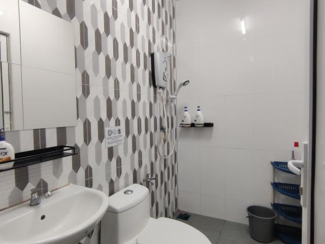 LRT KELANA JAYA SS24 walking distance‍♀️SINGLE | Landed house