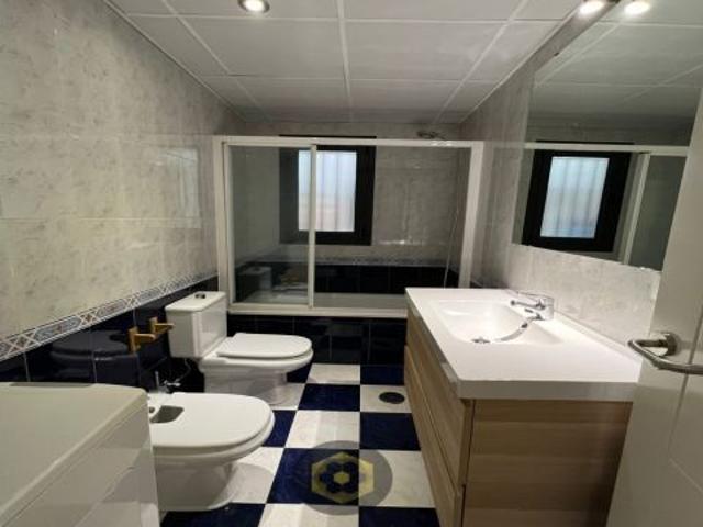 LT/ Piso de DOS dormitorios reformado en Armilla