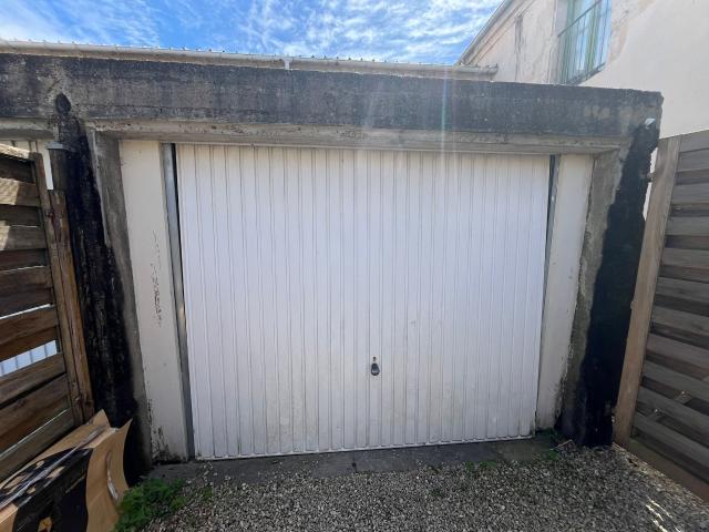 Luçon Location Parking / Garage 85