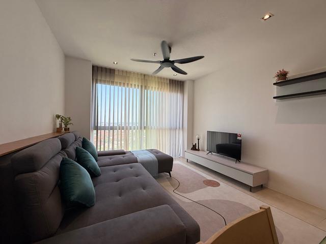 Lumi Tropicana 3 Bed 3 Baths 2 Parking Golf View