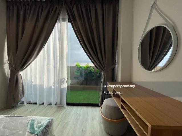 Lumi Tropicana, Tropicana
