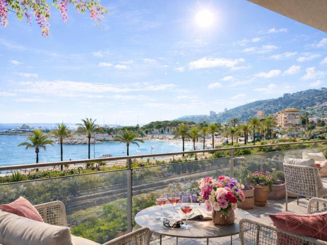 Lumière du matin, air marin et balcon de 11,73 m² — Golfe Ju. 35m² Vallauris