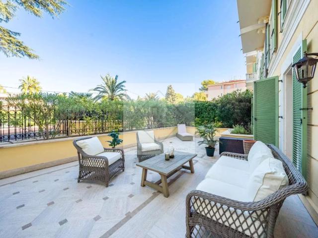 Lumière et Charme Belle Époque, Appartement trois pièces Can. 102m² Cannes