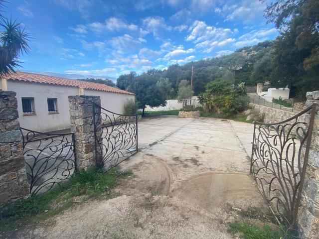 LUMIO: VENTE MAISON SUR TERRAIN DE 3698 m2