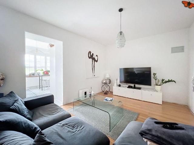 LUMINOUS 4½ ROOMS – Center of the Old Town of Romont!