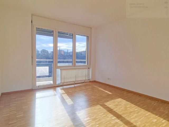 LUMINOUS 4.5 ROOMS IN MORBIO INFERIORE