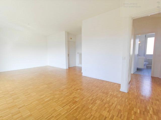 LUMINOUS 4.5 ROOMS IN MORBIO INFERIORE
