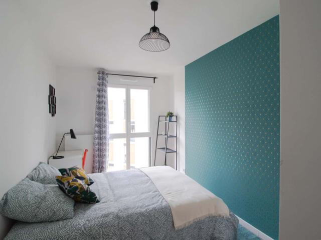 Luminous and peaceful room of 13m² CL18