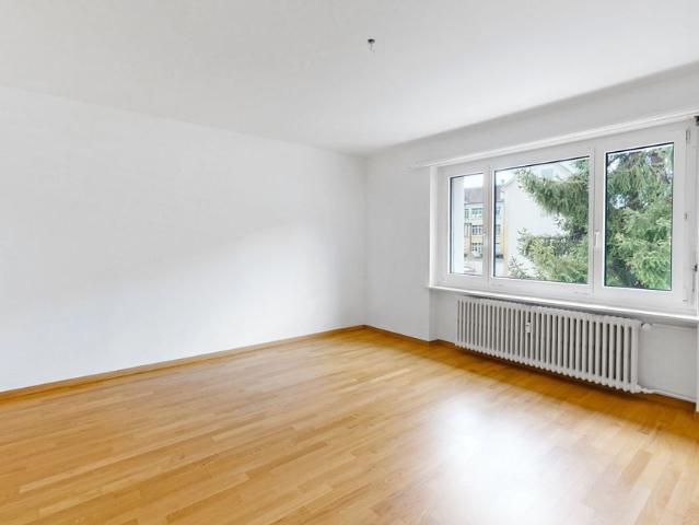 Luminous apartment in a central yet quiet location